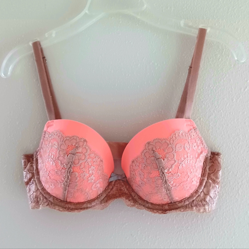 Victoria's Secret Dream Angels Lined Demi Bra, 32C - Picture 2 of 12